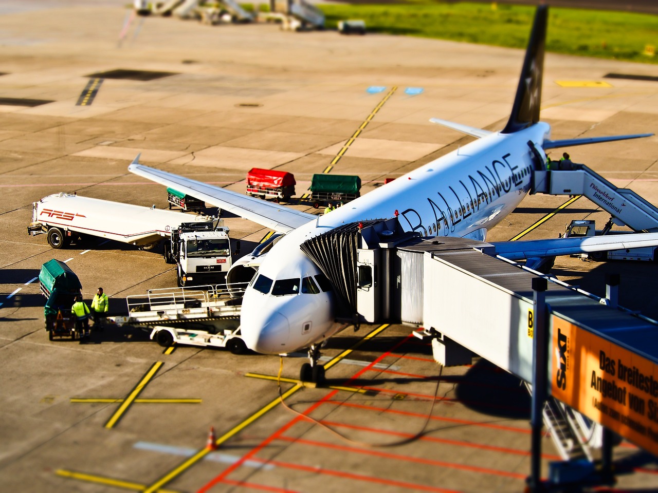 Airport Hongkong Pixabay