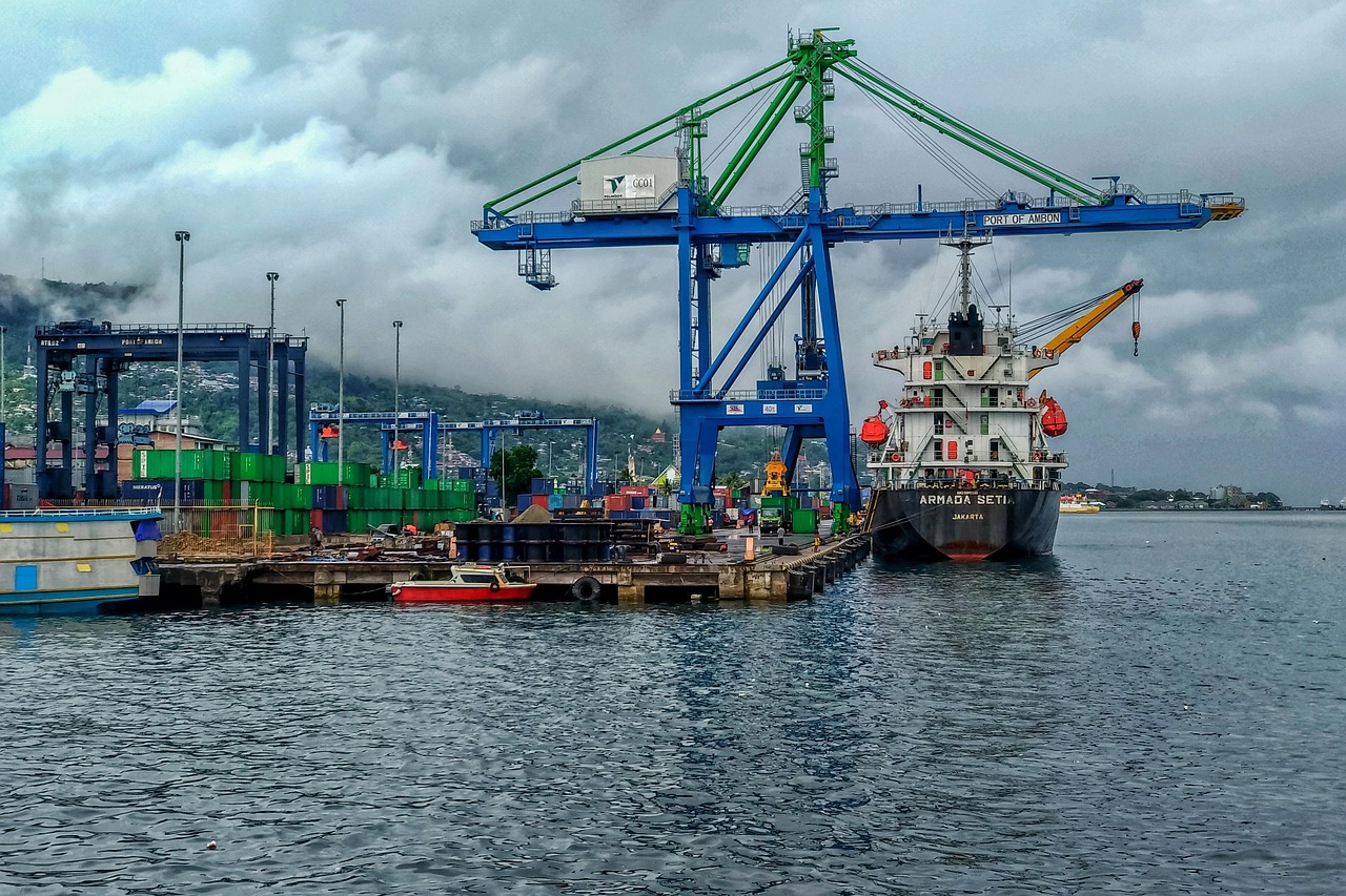 Schiff Cargo Port von Gu Agu Pixabay